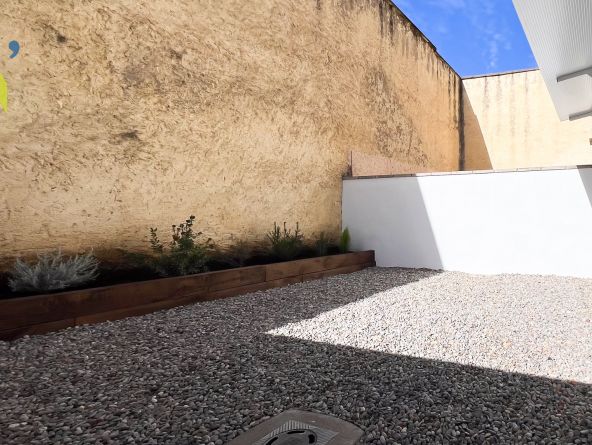 Ground floor apartment with terrace in La Cellera