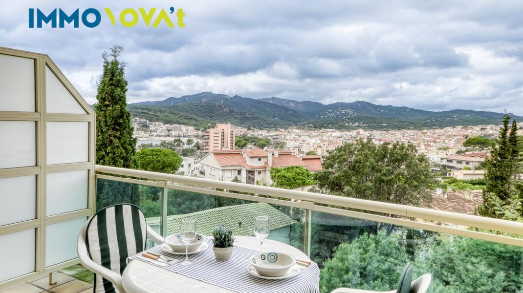 TERRAZA CON VISTAS AL MAR Y PK INCLUIDO