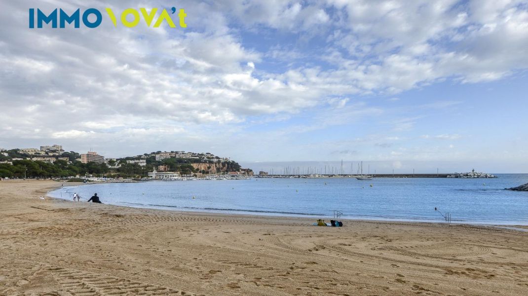 TERRAZA CON VISTAS AL MAR Y PK INCLUIDO