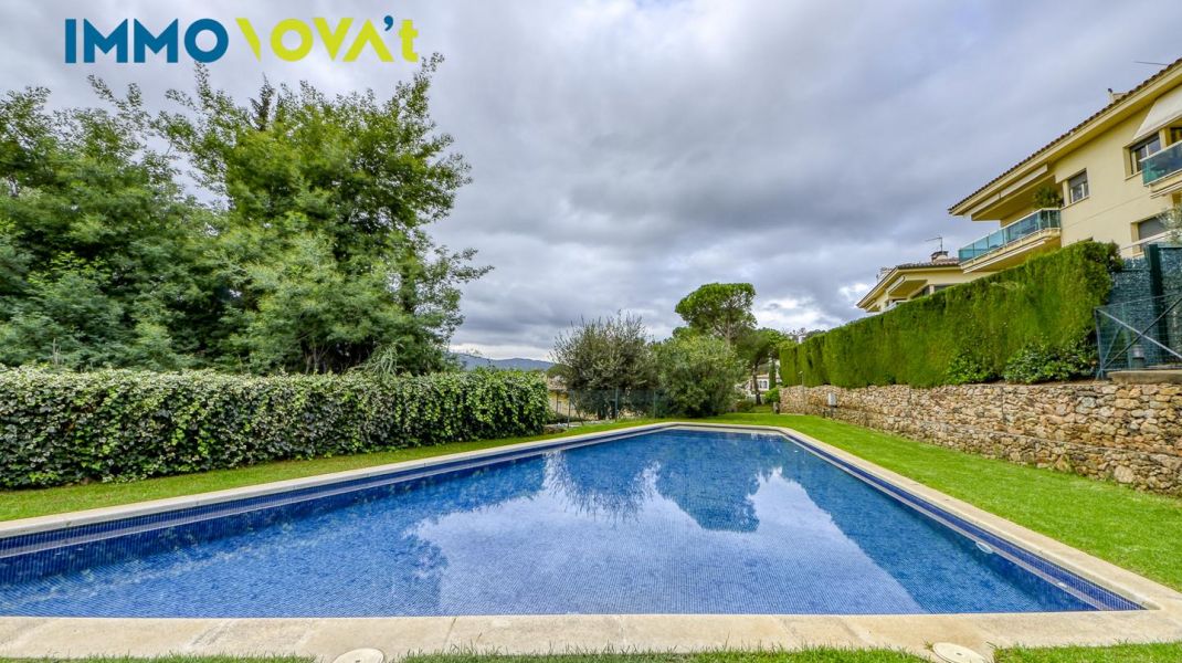 TERRAZA CON VISTAS AL MAR Y PK INCLUIDO