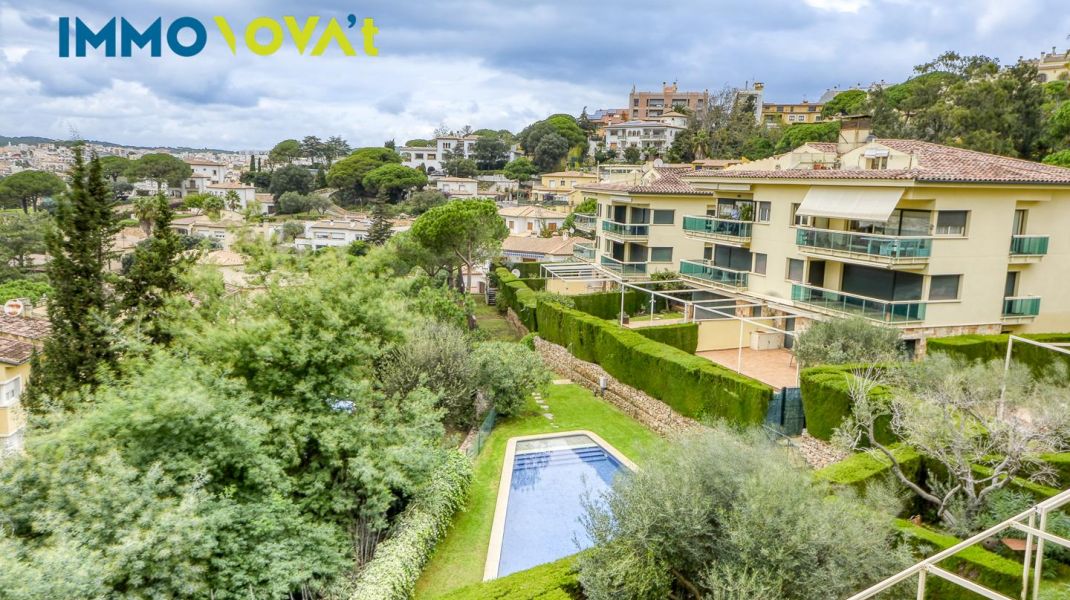 TERRAZA CON VISTAS AL MAR Y PK INCLUIDO