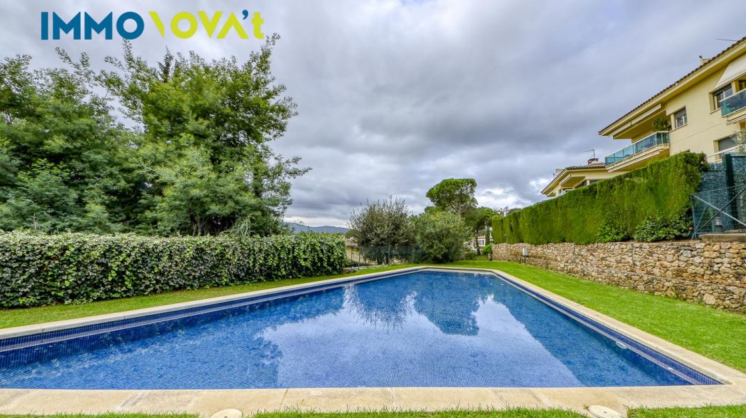 TERRAZA CON VISTAS AL MAR Y PK INCLUIDO
