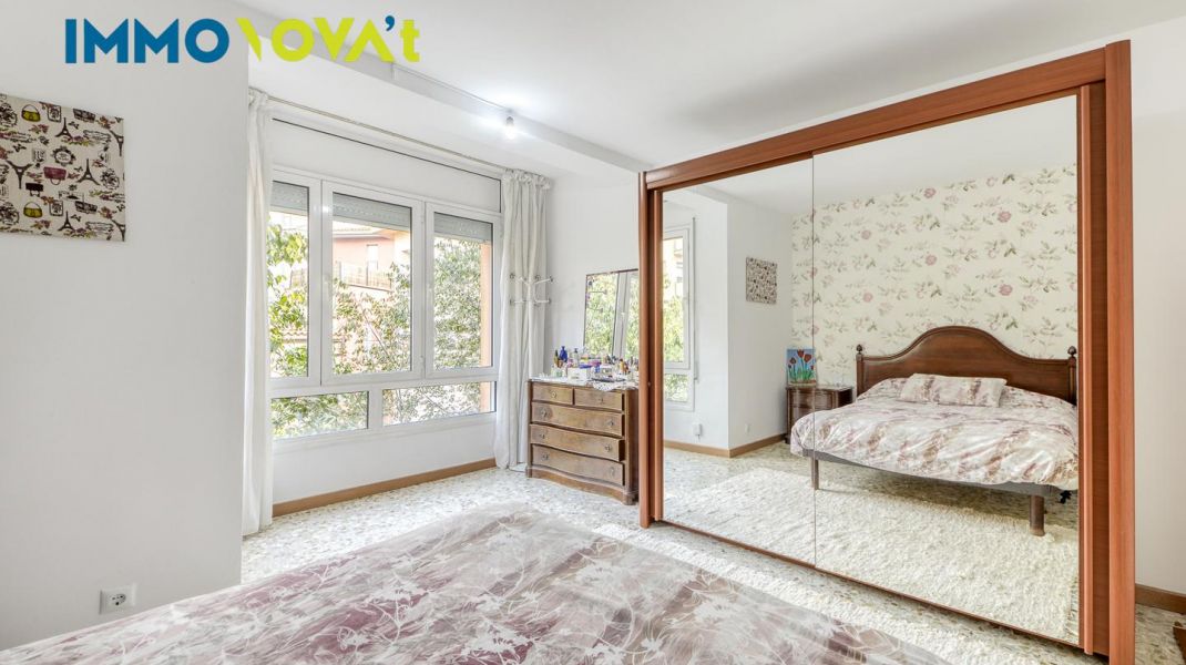 OPPORTUNITY! SPACIOUS APARTMENT IN SANTA. EUGENIA