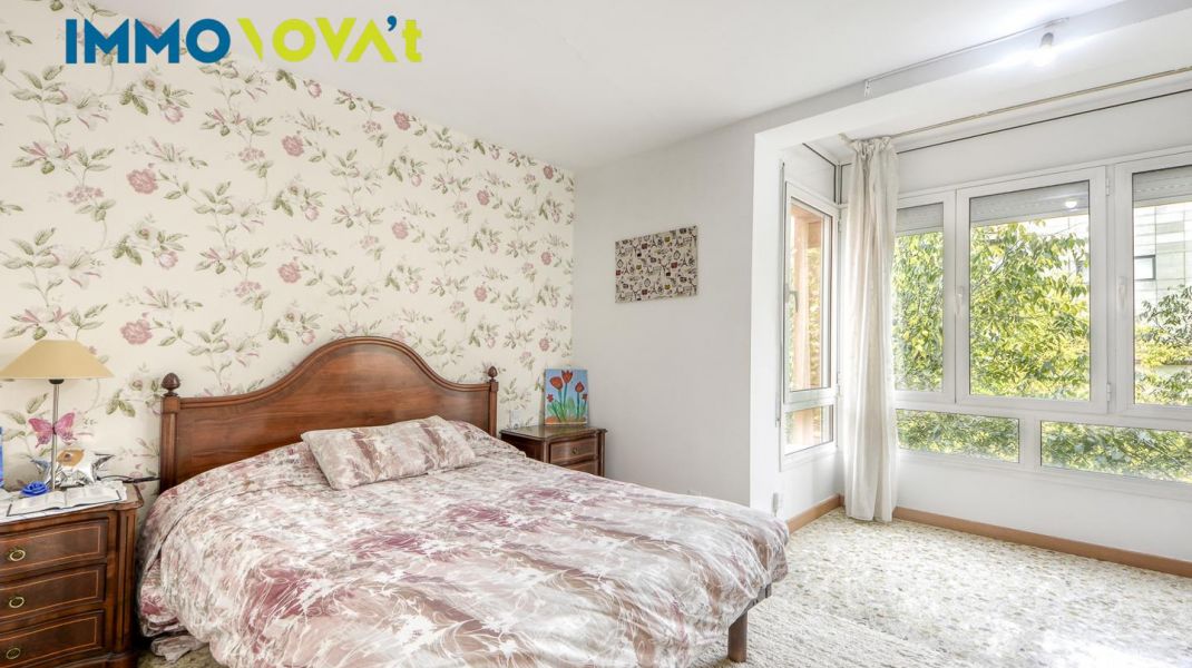 OPPORTUNITY! SPACIOUS APARTMENT IN SANTA. EUGENIA