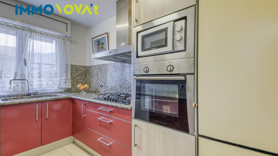 OPPORTUNITY! SPACIOUS APARTMENT IN SANTA. EUGENIA