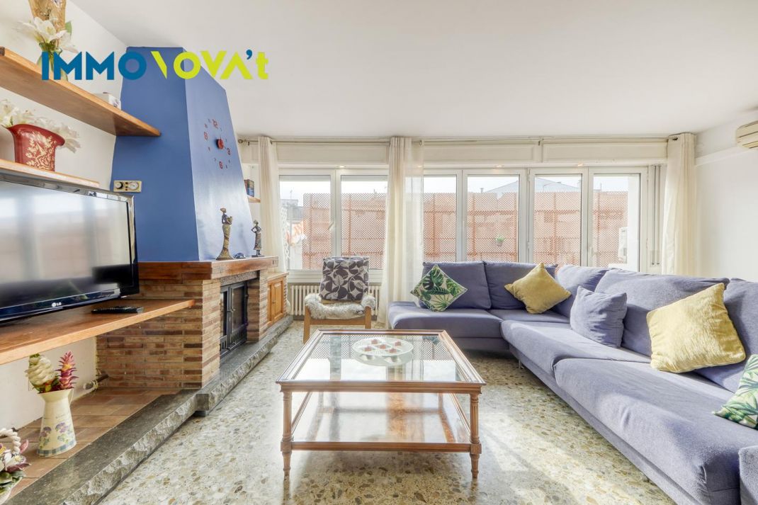 OPPORTUNITY! SPACIOUS APARTMENT IN SANTA. EUGENIA