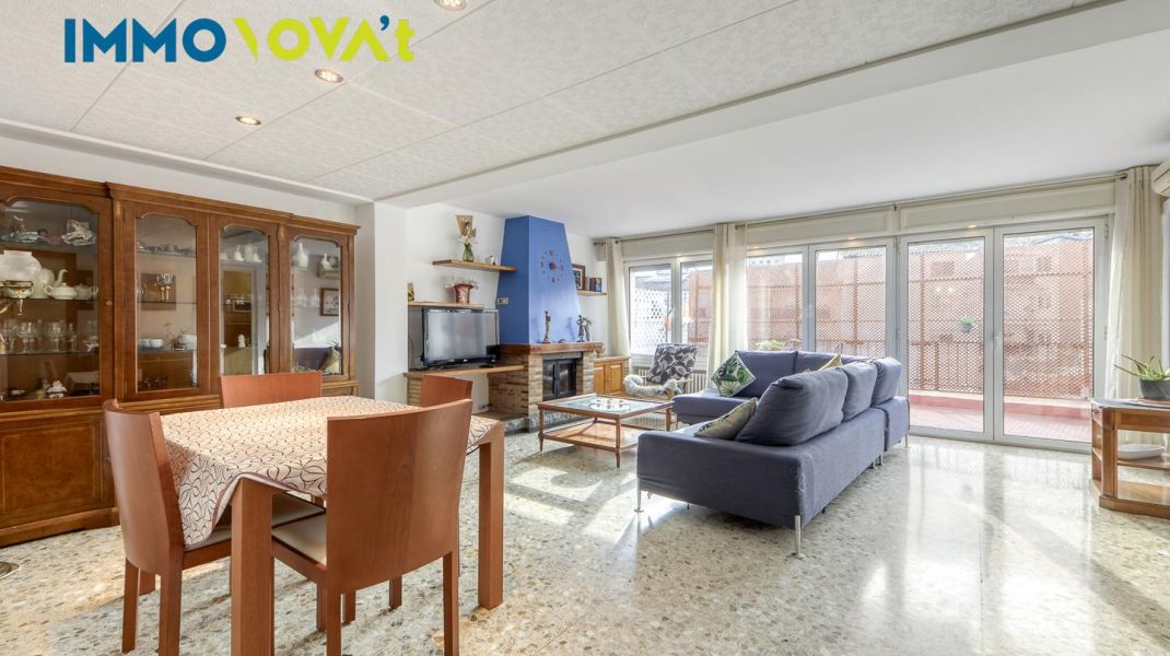 OPPORTUNITY! SPACIOUS APARTMENT IN SANTA. EUGENIA