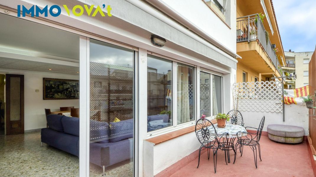 OPPORTUNITY! SPACIOUS APARTMENT IN SANTA. EUGENIA