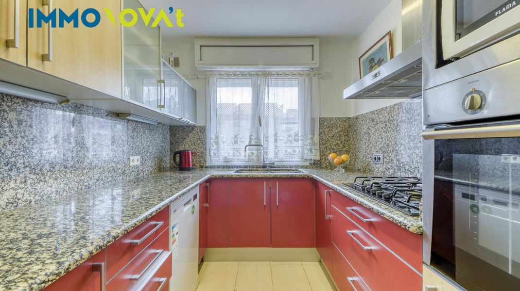OPPORTUNITY! SPACIOUS APARTMENT IN SANTA. EUGENIA