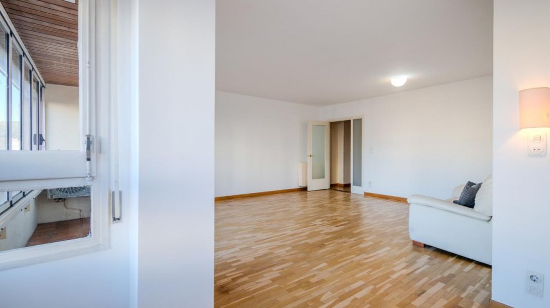 APARTMENT IN THE CENTER OF GIRONA