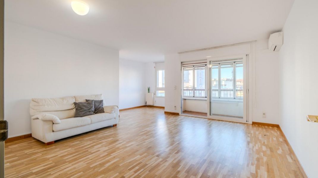 APARTMENT IN THE CENTER OF GIRONA