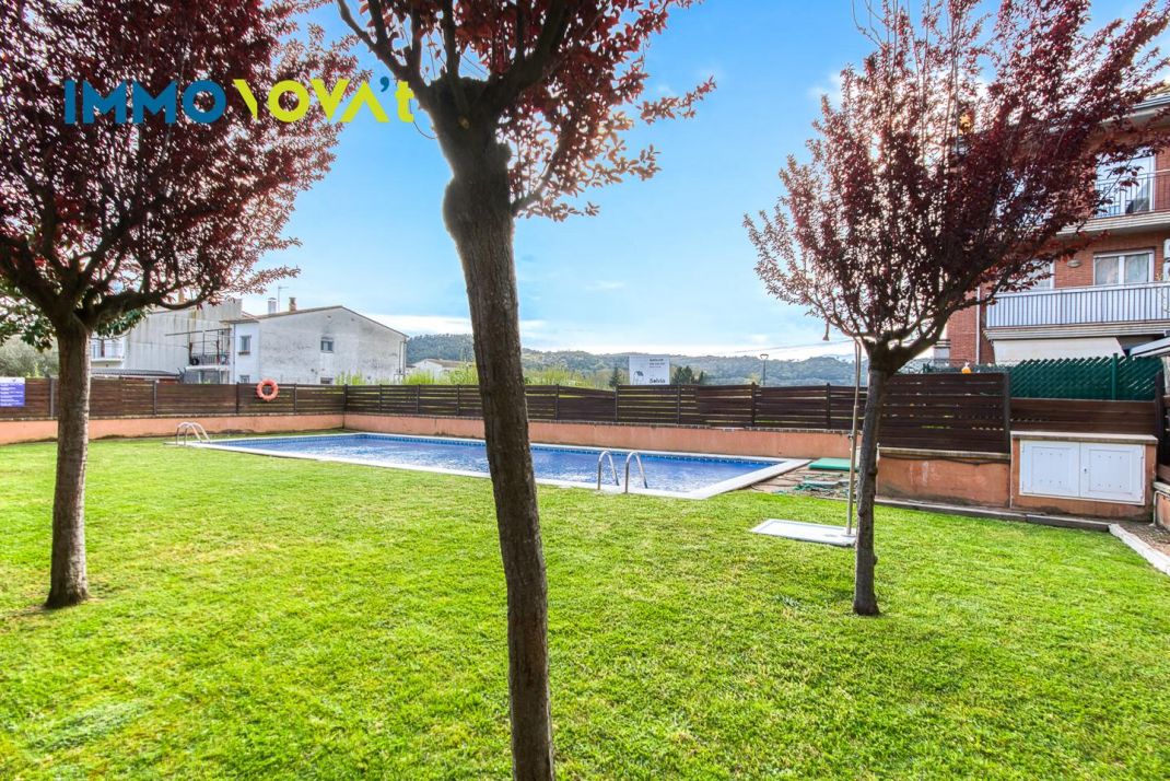 APARTMENT FOR RENT WITH COMMUNAL POOL