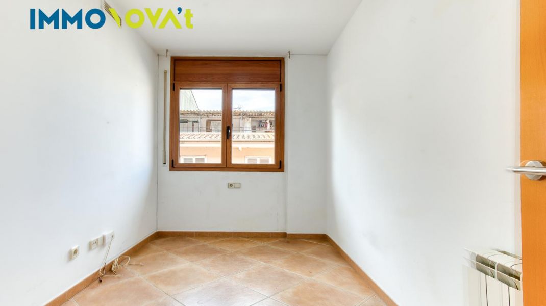 APARTMENT FOR RENT WITH COMMUNAL POOL