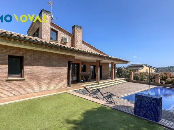 Casa en Bonmatí con piscina, luz y naturaleza