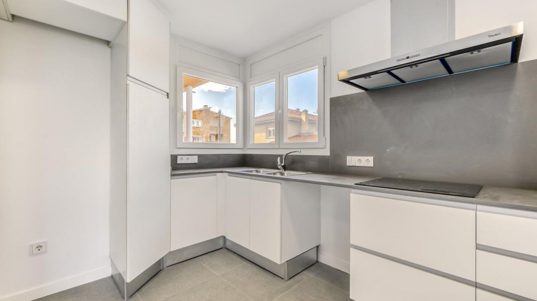 NEW CORNER HOUSE IN MATA (PORQUERES)