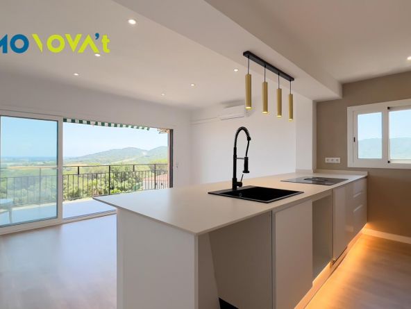 Renovated apartment with sea views