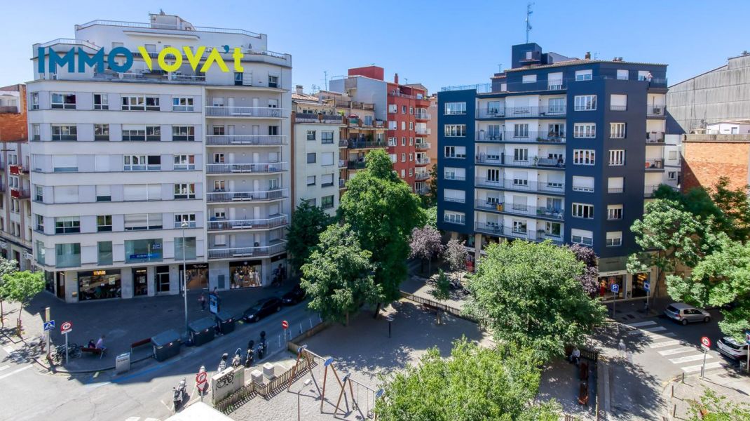 Living in Girona with Calm and Elegance