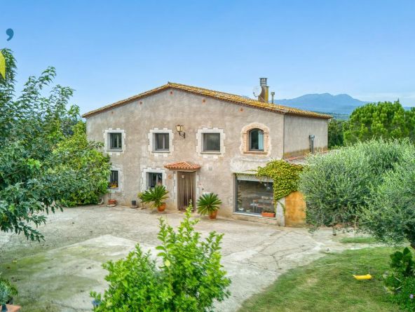 Farmhouse with soul in Sant Gregori