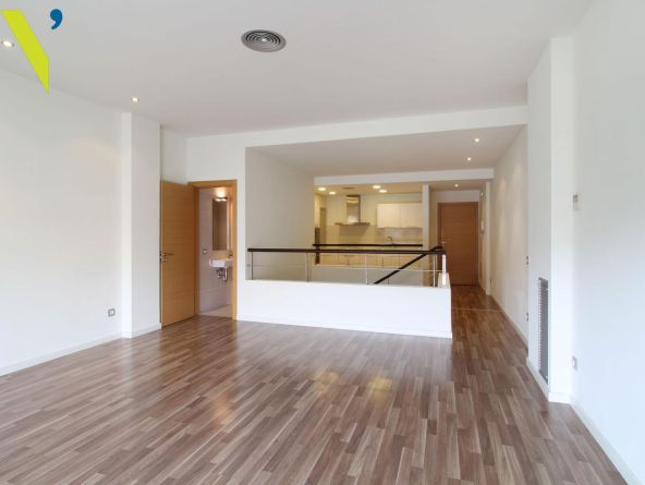 DÚPLEX DE 120M2 AMB TERRASSA A MONTJUÏC