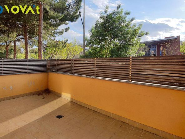 PISO DE 3 HABITACIONES CON TERRAZA