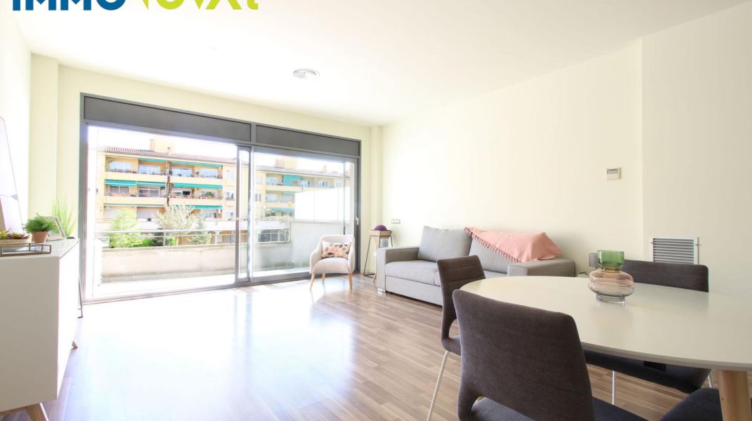 SPACIOUS 2 BEDROOM APARTMENT + STUDIO IN MONTJUÏC