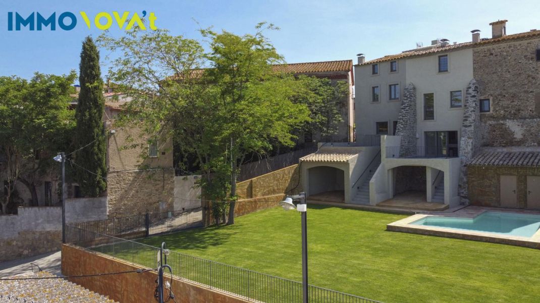 VILLAGE HOUSE WITH SWIMMING POOL IN THE BAIX EMPORDÀ