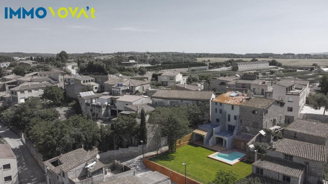 CASA DE POBLE AMB PISCINA AL BAIX EMPORDÀ