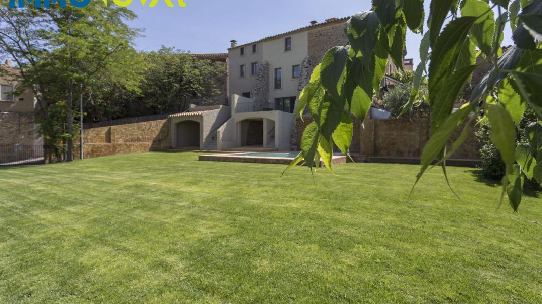 CASA DE POBLE AMB PISCINA AL BAIX EMPORDÀ