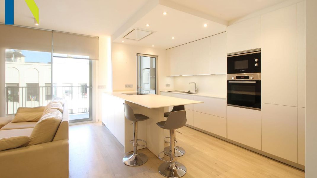 REFURBISHED APARTMENT IN THE CENTER