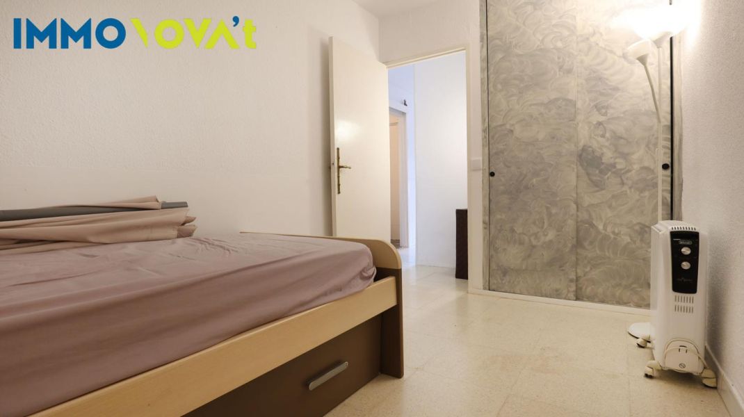 APARTAMENT AMB TERRASSA A 5 MIN. DE LA PLATJA