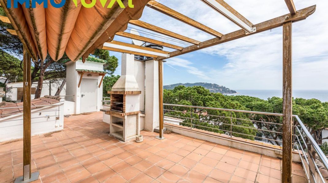 EXCLUSIVE PROPERTY IN CALELLA WITH SEA VIEWS