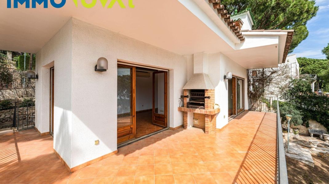 EXCLUSIVE PROPERTY IN CALELLA WITH SEA VIEWS