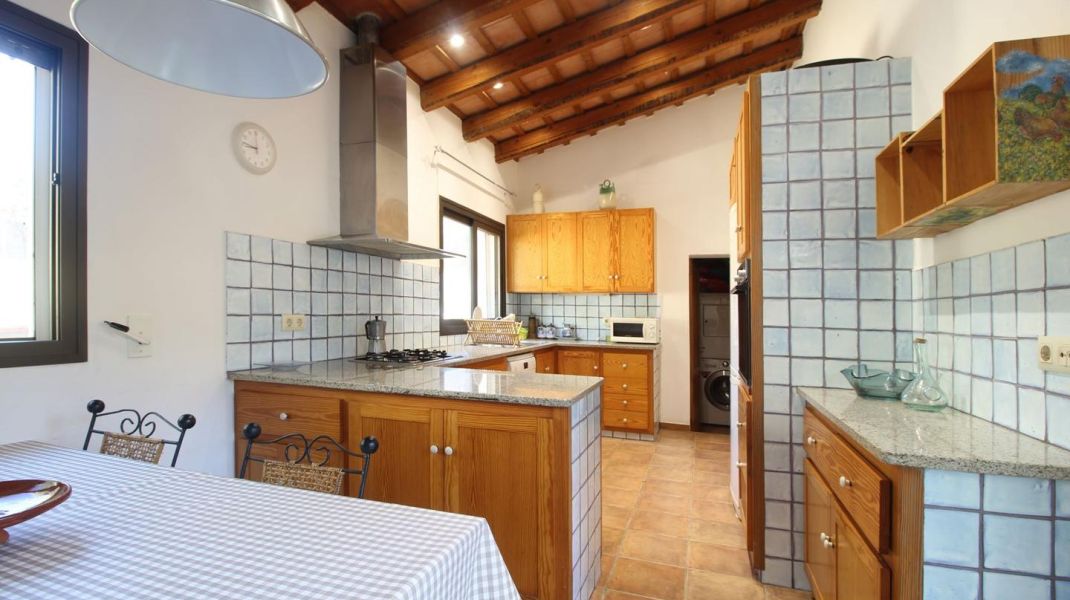 Casa aislada con piscina y 2600m2 de parcela