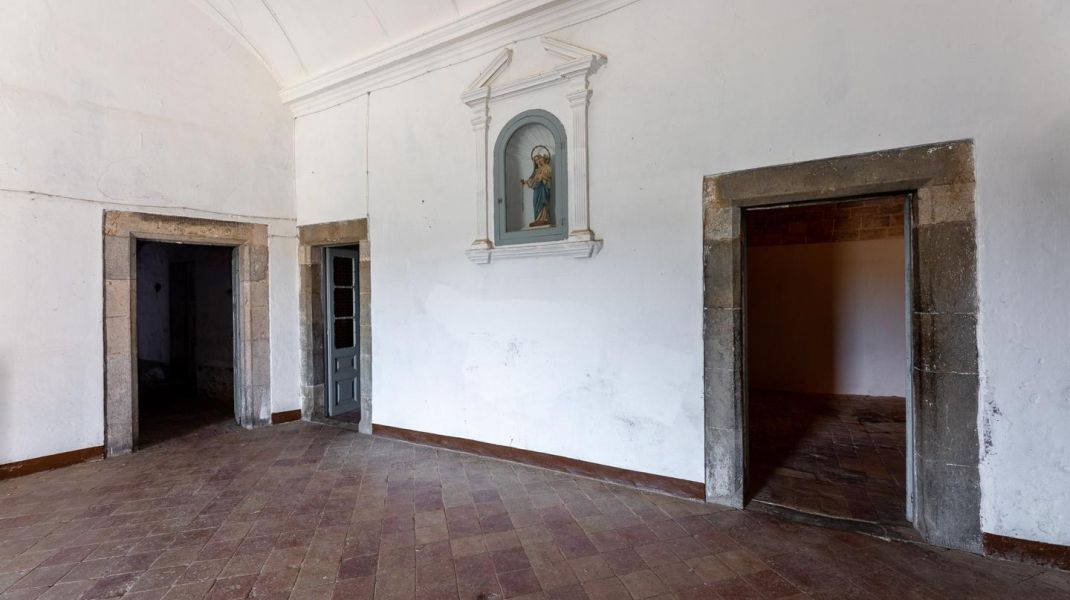 XVII CENTURY PROPERTY TO REHABILITATE IN A HOTEL-APARTMENTS