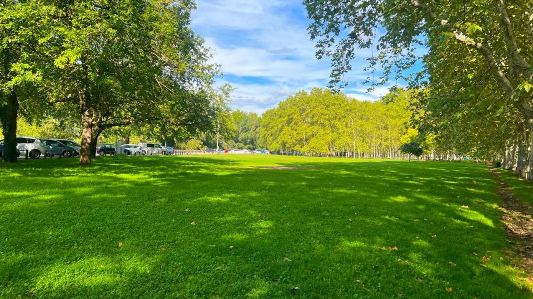 Building for sale in the center of Girona