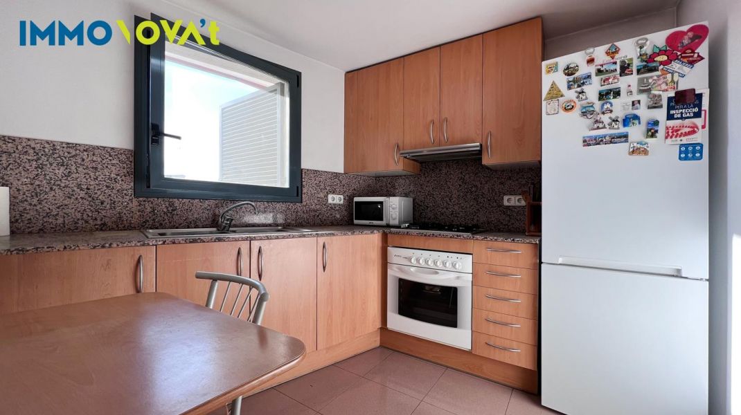 2 bedroom apartment and parking in Taialà