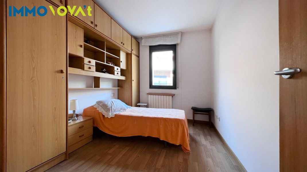 2 bedroom apartment and parking in Taialà