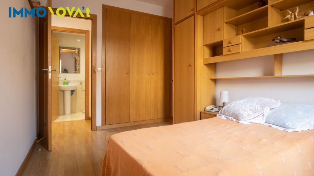 2 bedroom apartment and parking in Taialà