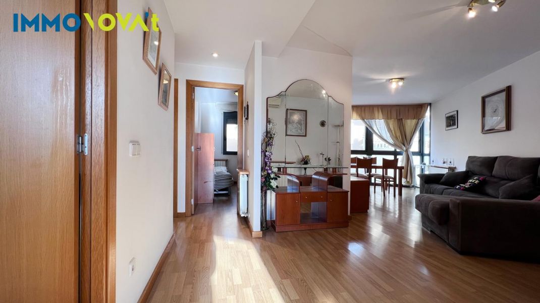 2 bedroom apartment and parking in Taialà