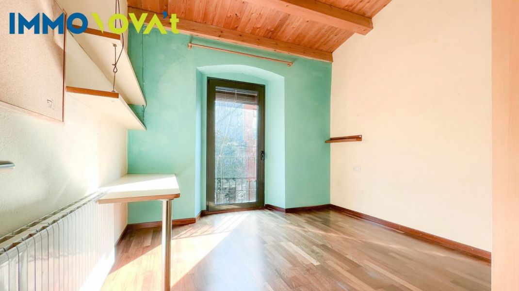 Renovated house with garden in Sarrià