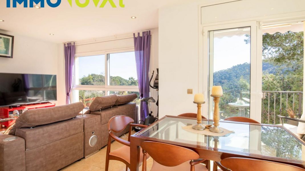 Xalet amb piscina i vistes a St. Feliu de Guíxols