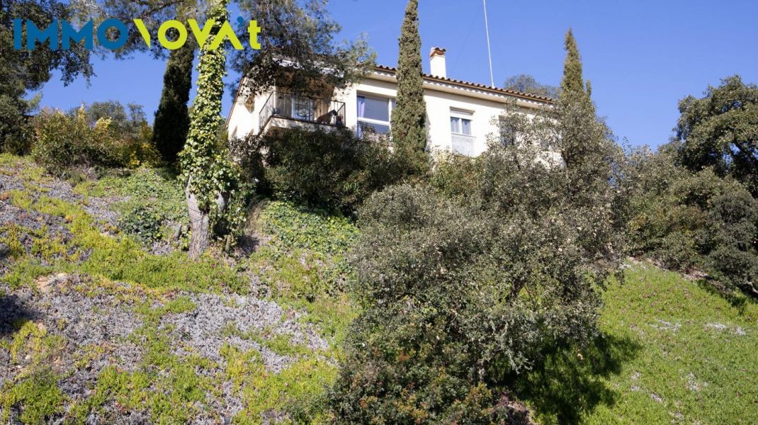 Xalet amb piscina i vistes a St. Feliu de Guíxols