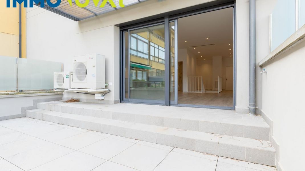 Duplex d’obra nova amb terrassa a Montjuïc