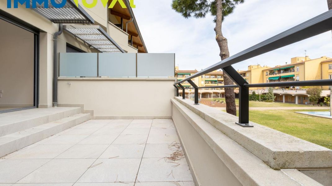 Duplex d’obra nova amb terrassa a Montjuïc
