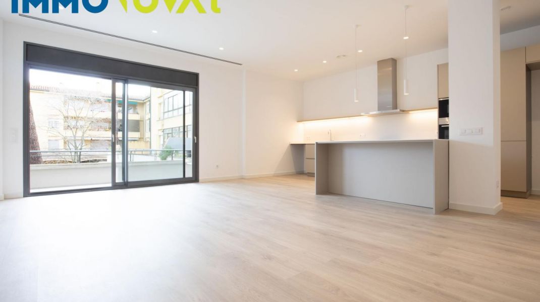 Duplex d’obra nova amb terrassa a Montjuïc