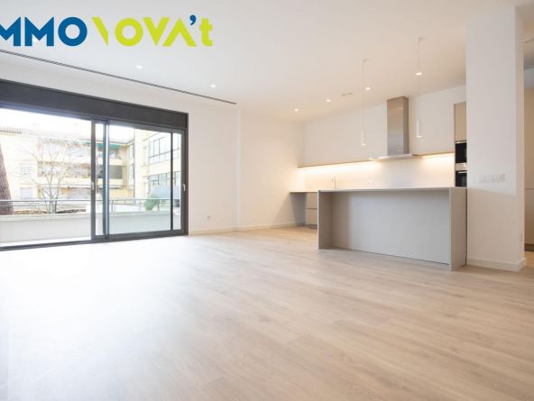 Duplex de obra nueva con terraza en Montjuïc.