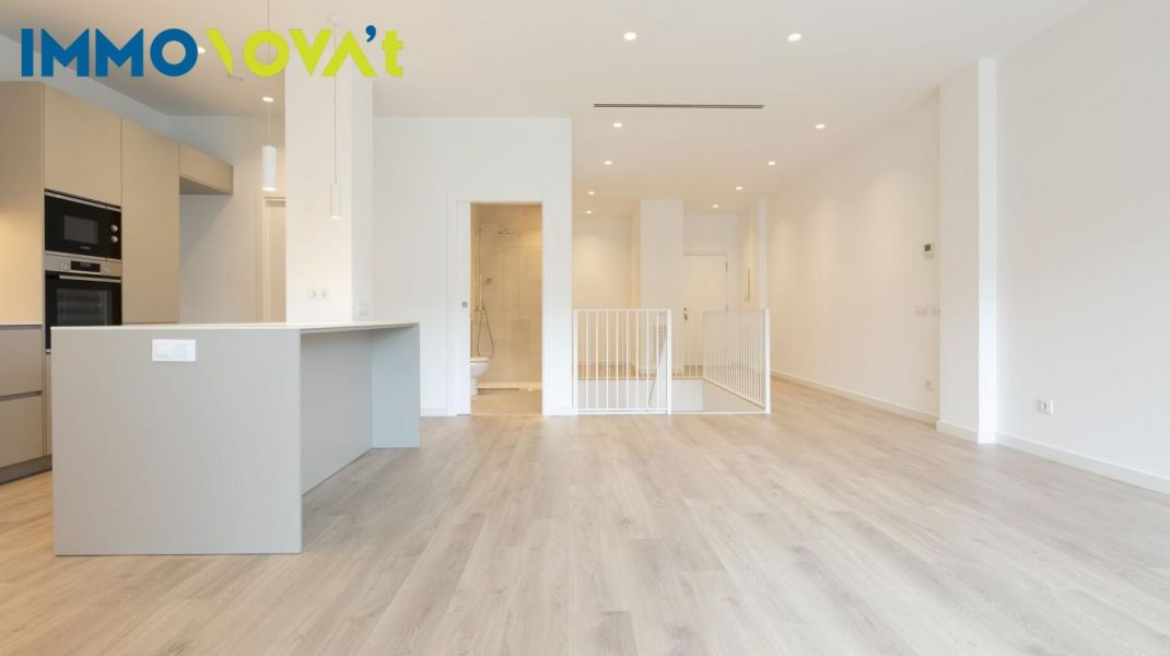 Duplex d’obra nova amb terrassa a Montjuïc