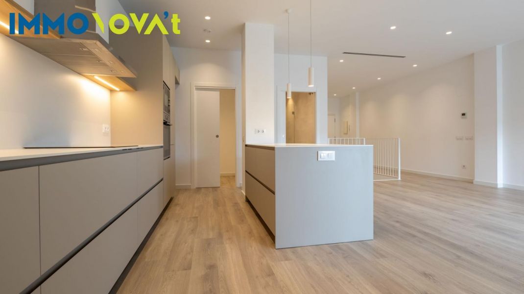 Duplex d’obra nova amb terrassa a Montjuïc