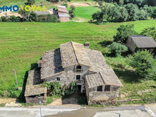 MASÍA PARA REFORMAR A 10 MIN. DE GIRONA