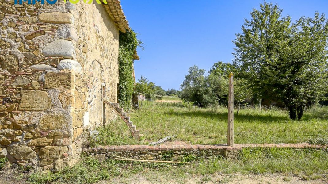 MASIA PER REFORMAR A 10 MIN. DE GIRONA